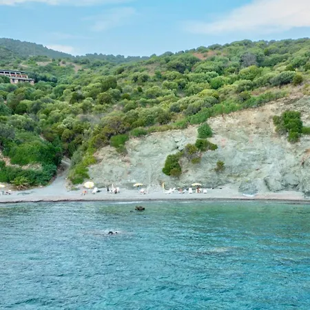 Aparthotel Isa-ecovillage With Swimming-pool In Surrounded By Greenery Just 400 Meters From The Sea