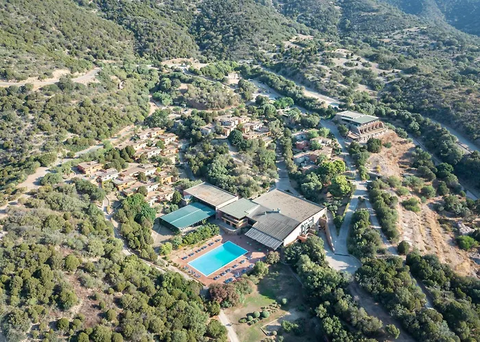 Aparthotel Isa-ecovillage With Swimming-pool In Surrounded By Greenery Just 400 Meters From The Sea 3*
